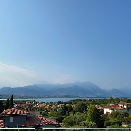 Flowers & Garden Apartment Con Vista Lago Manerba del Garda Extérieur photo