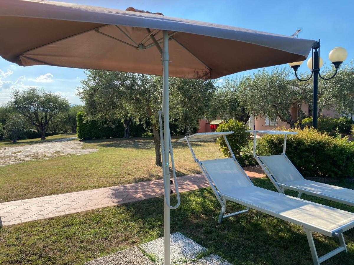 Flowers & Garden Apartment Con Vista Lago Manerba del Garda Extérieur photo