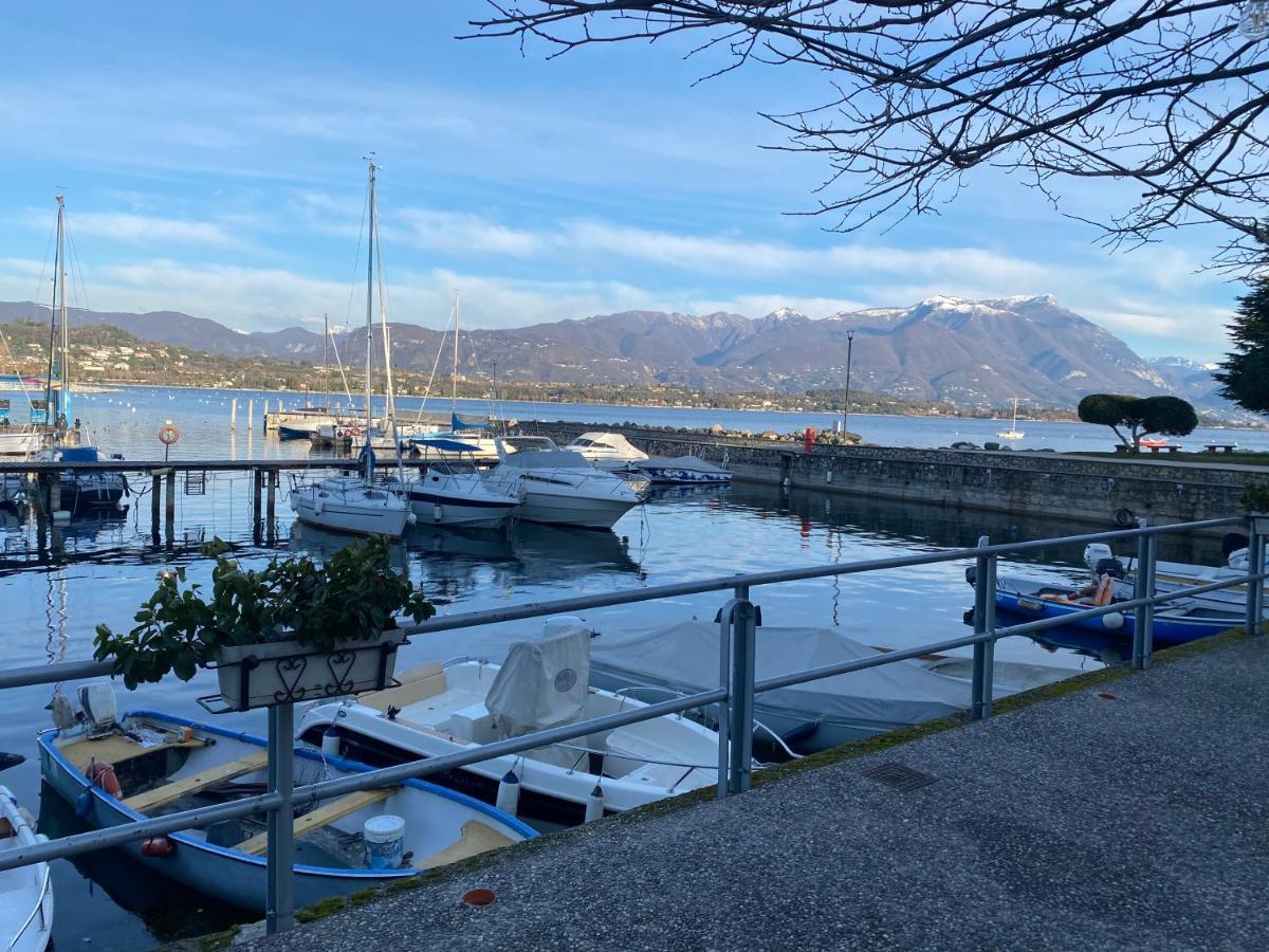 Flowers & Garden Apartment Con Vista Lago Manerba del Garda Extérieur photo